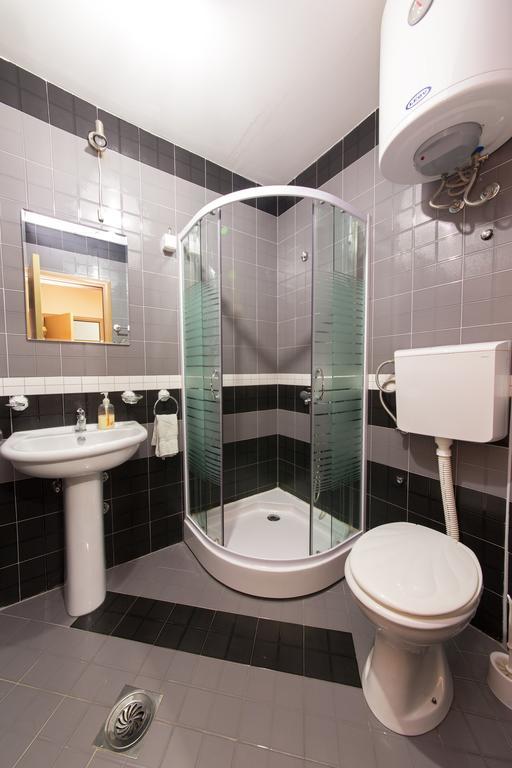 Apartments Bokan Cetinje Quarto foto