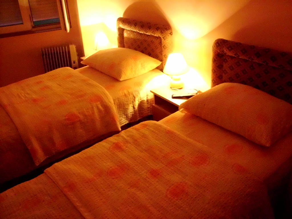 Apartments Bokan Cetinje Quarto foto